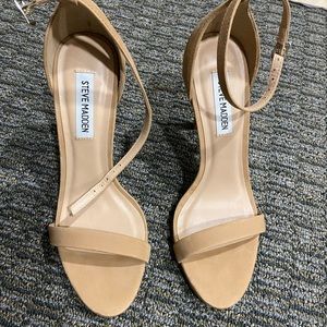 Steve Madden Size 7.5 heels never worn